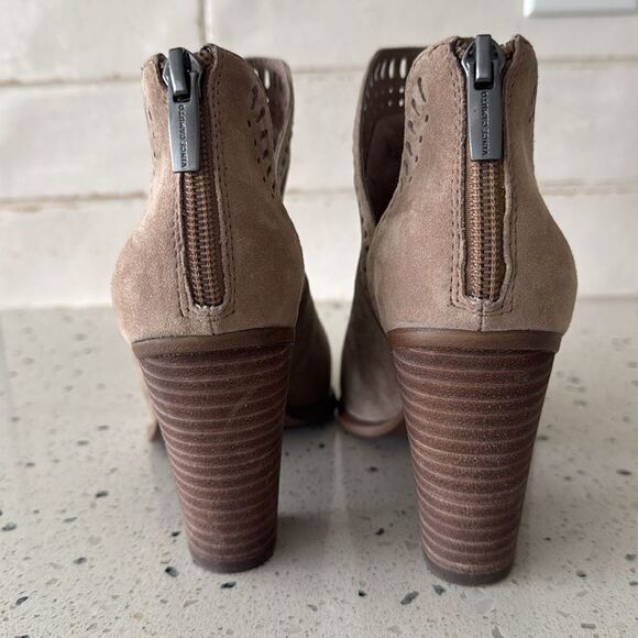 Vince Camuto Fileana French Taupe Suede Leather Split Shaft Ankle Booties Size 6 - Picture 4 of 11